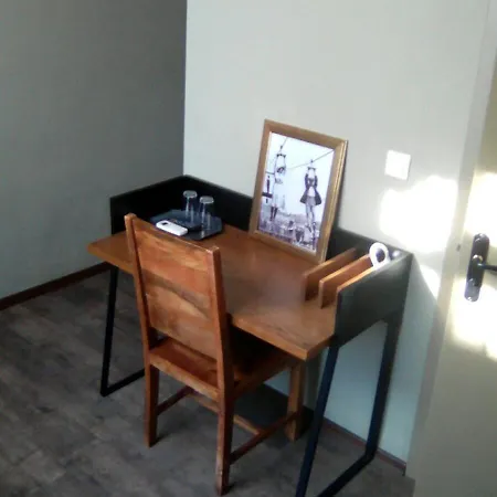 Just فندق فارنا